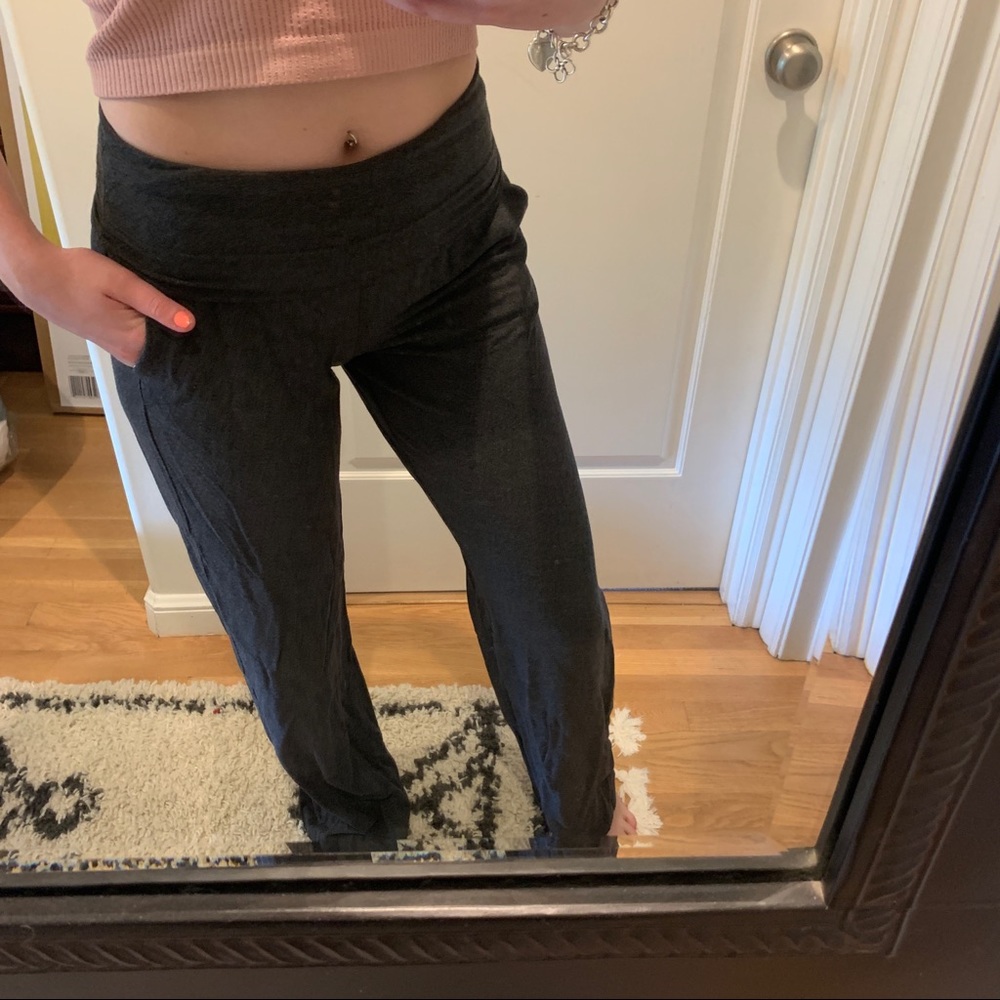 LULU LEMON YOGA/SWEAT PANTS